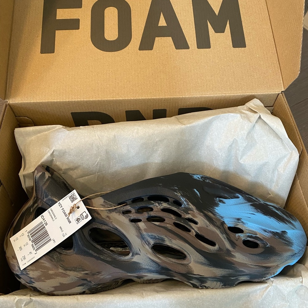 Yeezy Foam Runner Black Brown Sandals